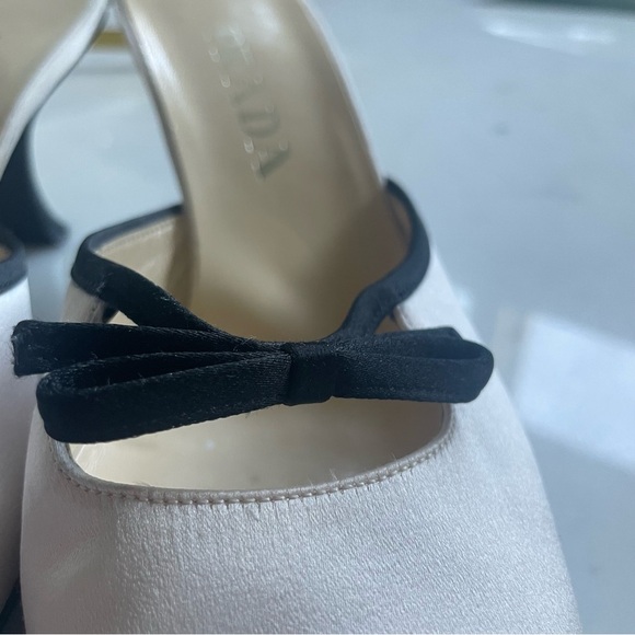 Vintage Prada Satin Mules White Black Bows 38.5 Square Toe Pumps Heels Slip On - Picture 12 of 12